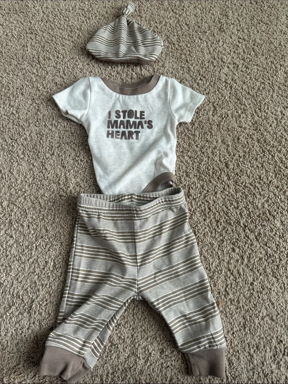Baby Neutral Striped 3-Piece Outfit - I Stole Mama's Heart